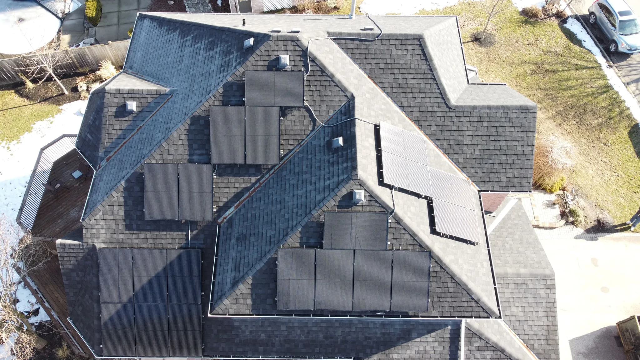 How to Maximize Your Solar Panel Efficiency This Winter - Tips & Guides